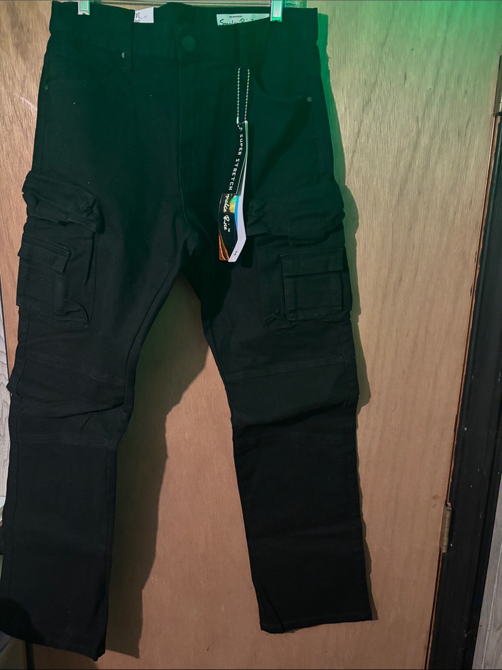 Men's Black Cargo Pants with Multi-Pocket Utility Design